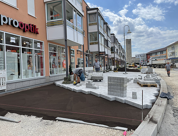 Sanierung der Einkaufsstraße "Albstraße" in Wendlingen