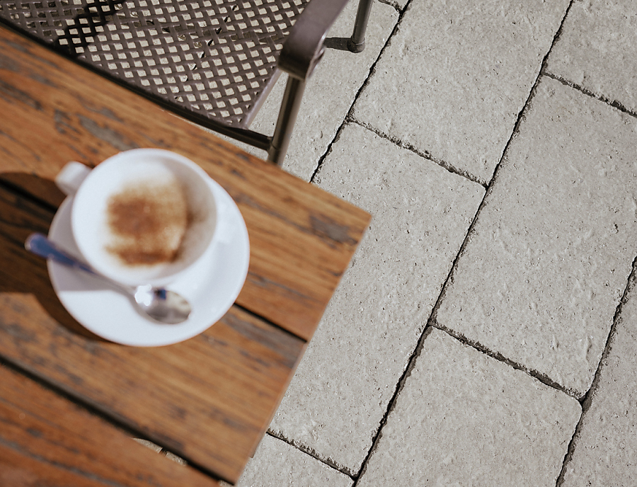 Terrasse mit SANTURO Terrassenplatten