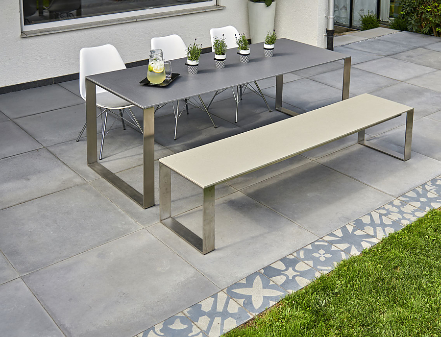 Terrasse mit CEMENTO Platten