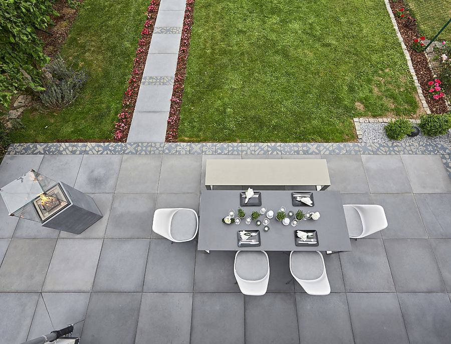 Terrasse mit CEMENTO Platten