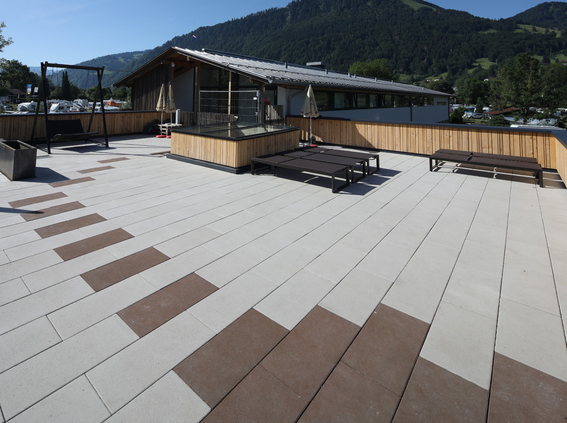 FERRO CONCRETE Terrassenplatten beim Alpsee Camping in Immenstadt