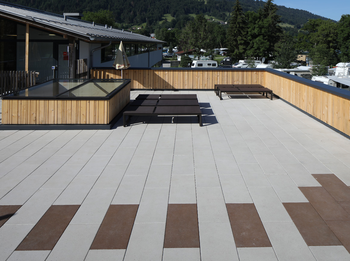 FERRO CONCRETE Terrassenplatten beim Alpsee Camping in Immenstadt