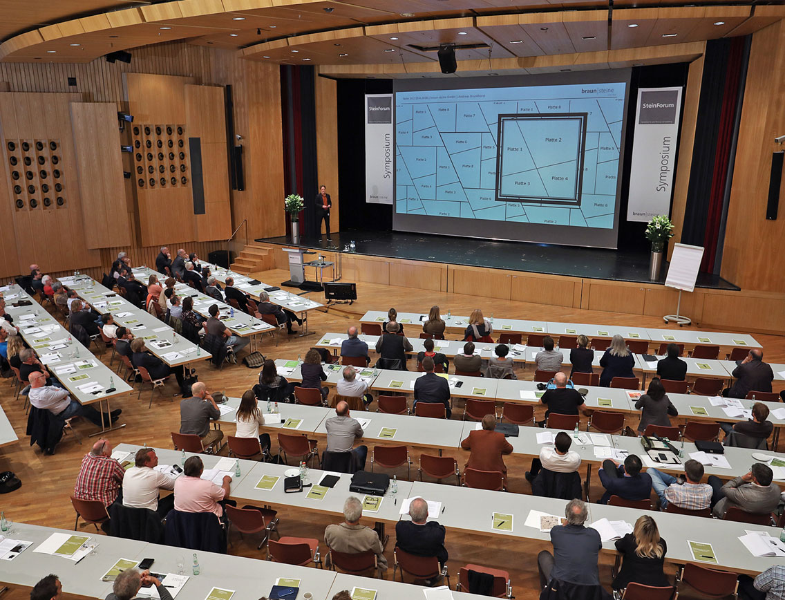 Besucher beim 16. Steinforum